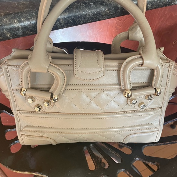 Authentic Cream Burberry Leather Manor Bag - Picture 3 of 10